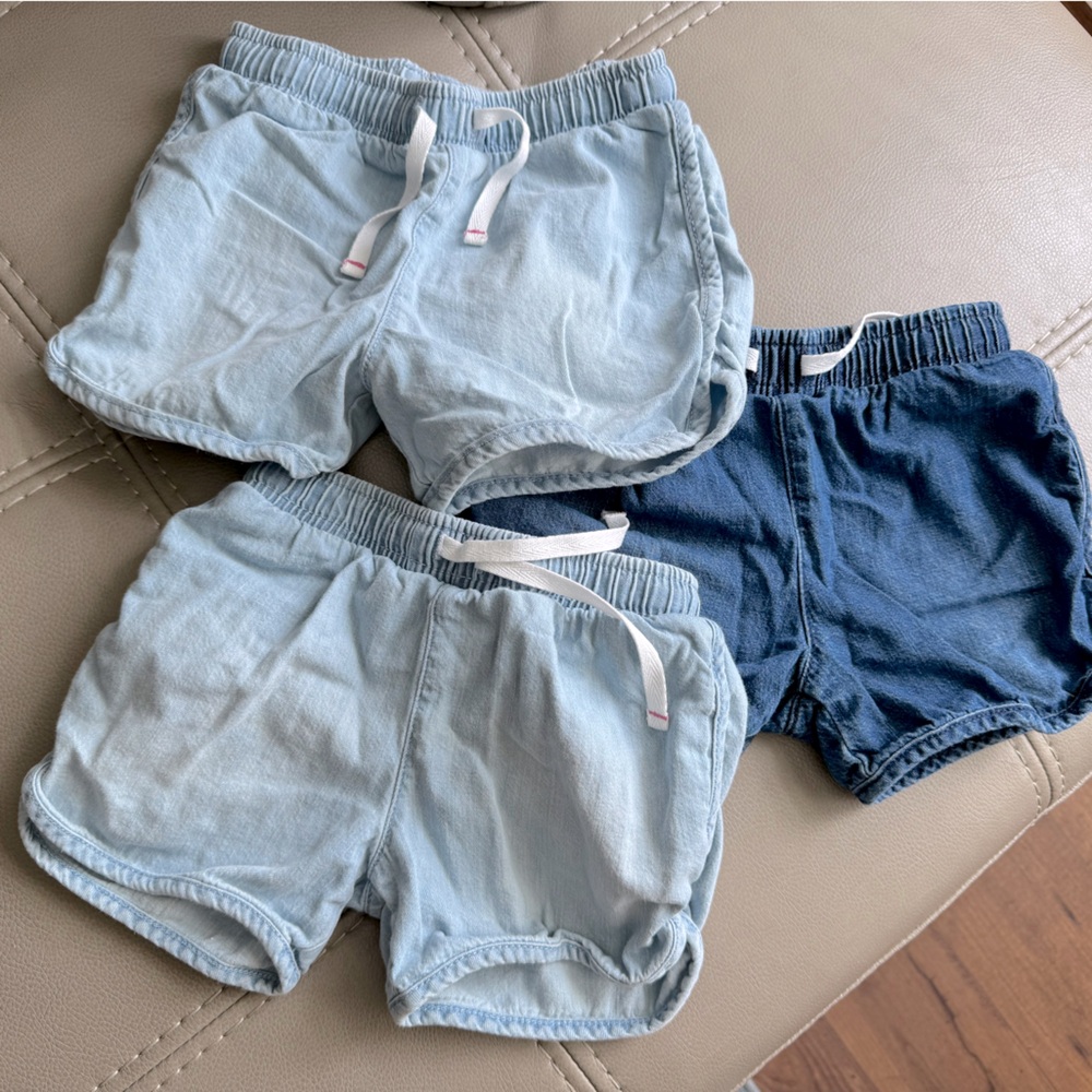 Cat&Jack Denim Shorts Bundle size5t girls- Light Blue and Dark Blue